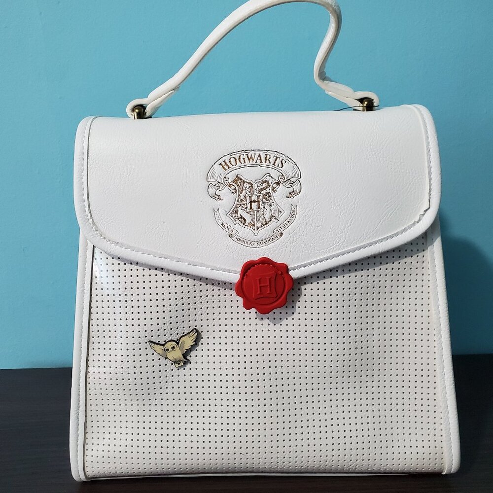NWT Loungefly Harry Potter Pin Collector Convertible Mini Backpack (damaged)